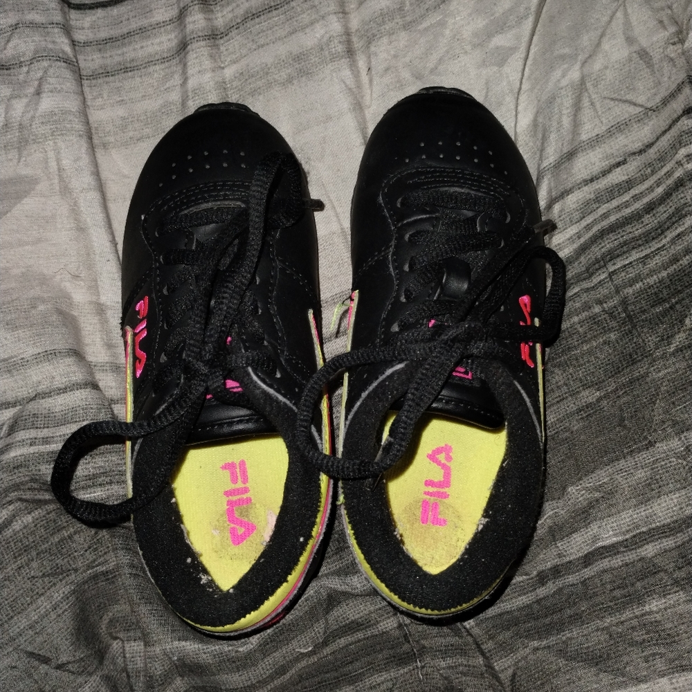 Shoes - Picture 4 of 6